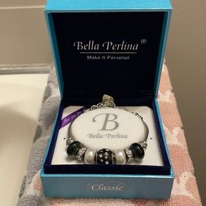 Women’s Bella Perlina beaded bracelet, NIB, Smoke free home. Classic addition.